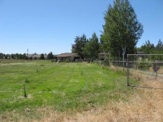 20989 Tumalo Rd, Bend OR  97701-8467 exterior