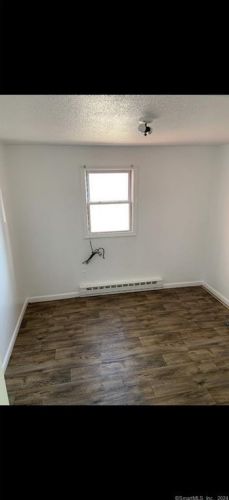 306 Main St, Meriden CT  06450-5044 exterior