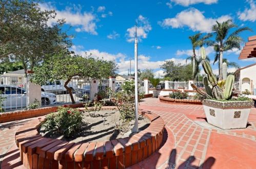 515 Townsend St, Santa Ana CA 92703-2838 exterior