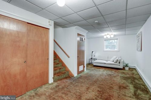 1651 Sunset Ave, Lancaster PA  17601-4355 exterior