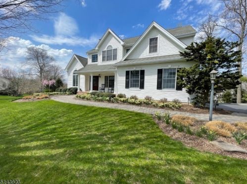 2 Interlachen Ct, Montgomery, NJ 08558-2362