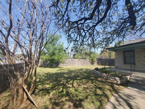 1000 46th St, Austin TX  78751-4126 exterior