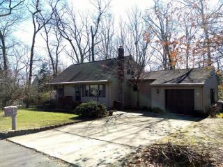 1205 Lenape Trl, Wall Township, NJ 08736-2344