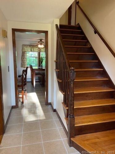 109 Longview Dr, Windsor, CT 06095-3806