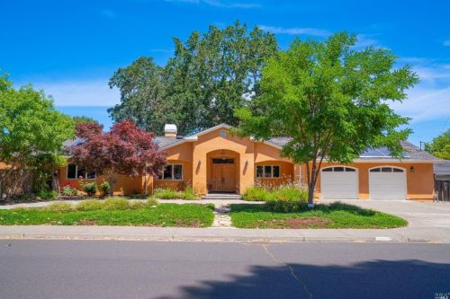 9821 Dawn Way, Windsor, CA 95492-7511