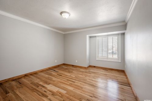 1340 Valley Ridge Dr, Sandy UT 84093-6653 exterior