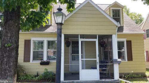 109 45th St, Harrisburg, PA 17111-2631