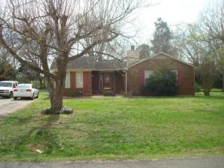 2651 Birdsong Ave, Murfreesboro, TN 37129-1917