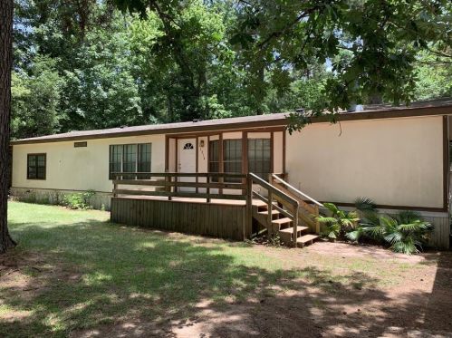 1314 Ashland Dr, Conroe TX  77385-7302 exterior
