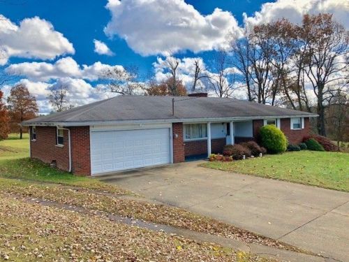 214 Vallis Dr, Spencer, WV 25276-1038