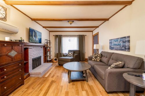 1080 Oak St, Ukiah, CA 95482-3956