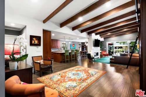 13227 Valleyheart Dr, Van Nuys, CA 91423-3231