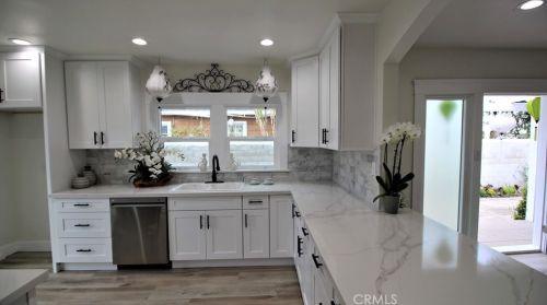 1020 Hickory St, Santa Ana CA  92701-6004 exterior