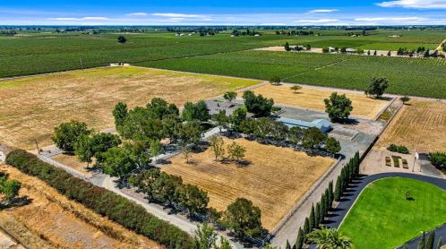 11052 Weigum Rd, Lodi, CA 95240-9703