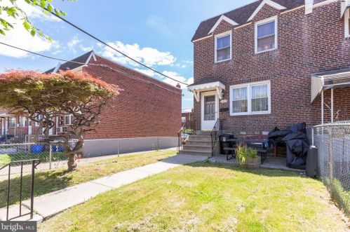 6343 Hegerman St, Philadelphia, PA 19135-3301