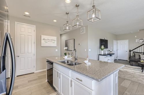 25512 Bayaud Pl, Aurora CO  80018 exterior