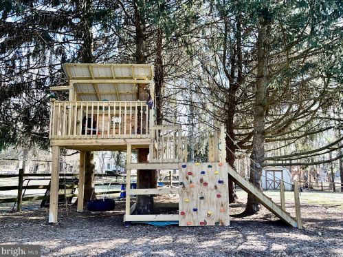 2047 Durham Rd, Fallston MD  21047-1012 exterior