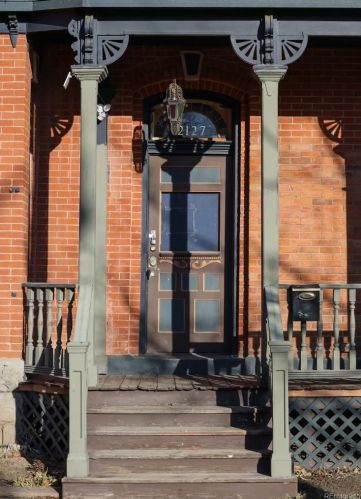 2127 Tremont Pl, Denver CO  80205-3132 exterior