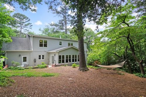 1331 Carolyn Dr, Atlanta GA  30329-3546 exterior