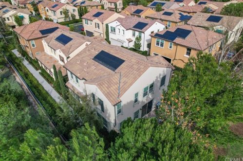 34 Latitude, Irvine CA  92618-8821 exterior