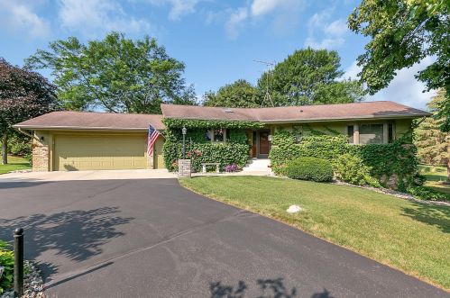 1709 Red Fox Rd, Saint Cloud, MN 56301-7901