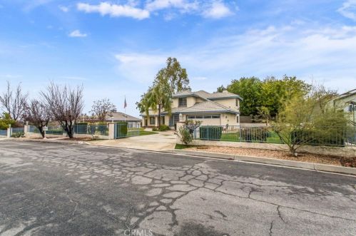12174 Reseda Dr, Yucaipa, CA 92399-1592
