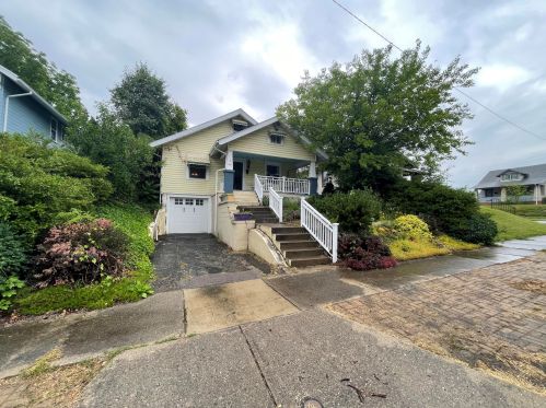 1331 Valley View Dr, Springfield, OH 45503-3316