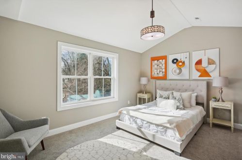 6615 Gude Ave, Silver Spring MD 20912-4827 exterior