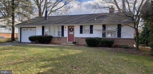 2724 Kimberly Rd, Lancaster, PA 17603-7041