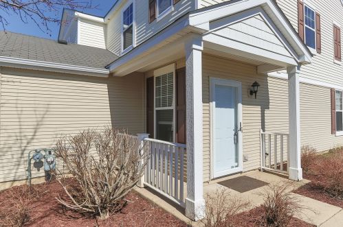 2228 Flagstone Ln, Carpentersville, IL 60110-1266