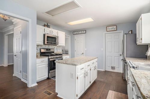 2377 Battle Forest Dr, Marietta GA  30064-2630 exterior