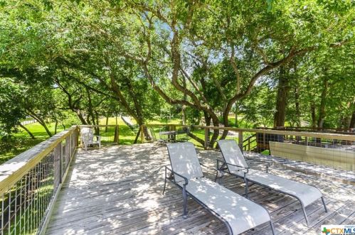 1035 Timber Elm, Seguin TX  78155-1138 exterior