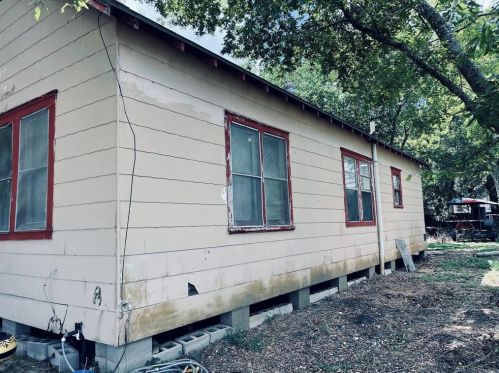 2102 Austin Ave, Pearland, TX 77581-3302