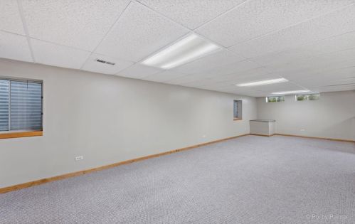 1210 Easton Dr, Carol Stream IL  60188-4817 exterior