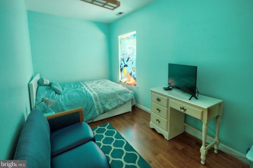 4907 Mariners Dr, Shady Side MD 20764-9752 exterior