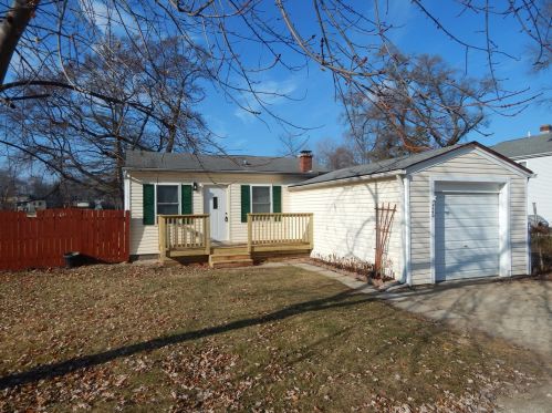 726 Water St, South Elgin, IL 60177-1642