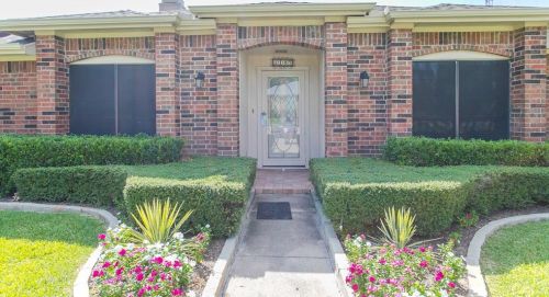 3109 Glenview, Carrollton TX  75007-2715 exterior