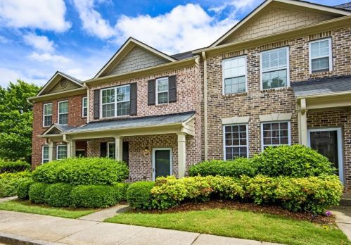 1935 Bayrose Cir, Atlanta, GA 30344-1695