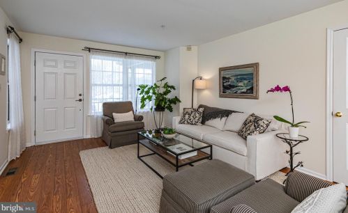 316 Brickhouse Rd, Princeton NJ  08540-7352 exterior