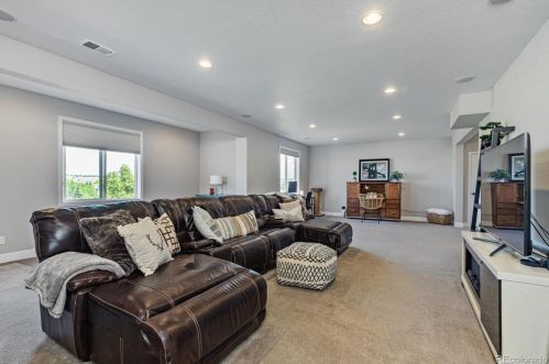 21925 Rowland Dr, Aurora CO exterior