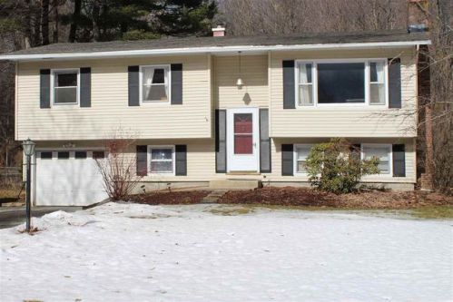 415 Colonial Dr, Colchester VT  05446-3853 exterior