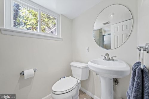 1614 Tilton Dr, Silver Spring MD 20902-4010 exterior