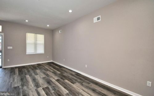 328 61 St, Philadelphia PA 19142-3402 exterior