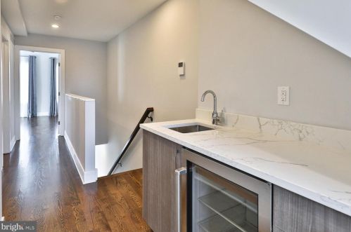 431 20 St, Philadelphia PA 19144-2401 exterior