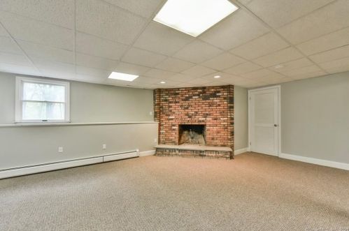 195 Orchard Hill Dr, Wapping CT  06074-3022 exterior
