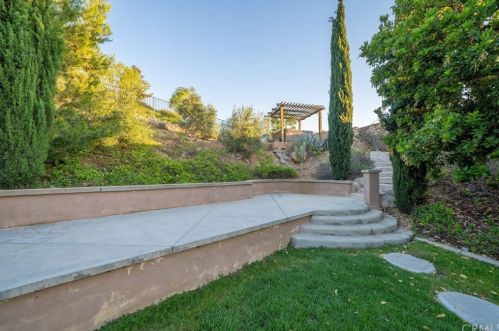 16849 Ridge Cliff Dr, Riverside CA  92503-0251 exterior