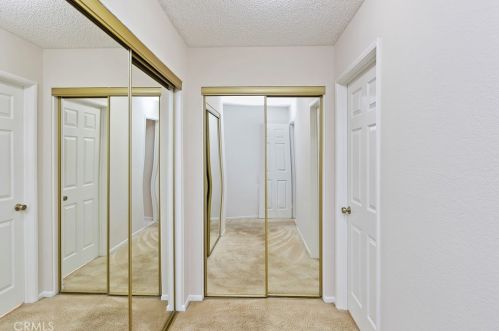 2662 Sovereign Way, Riverside CA  92506-5120 exterior