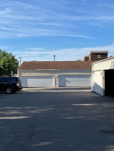 194 Waters Edge Dr, Glendale Heights IL  60139-1658 exterior