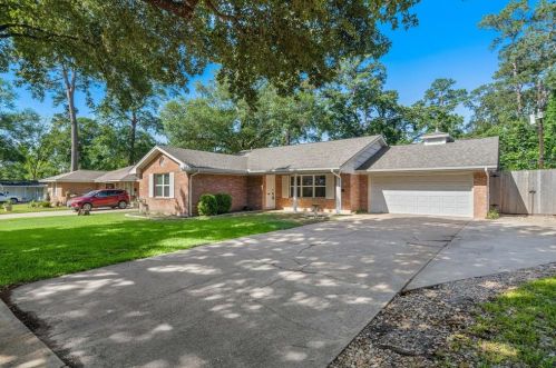 1705 Thompson St, Conroe, TX 77301-1989