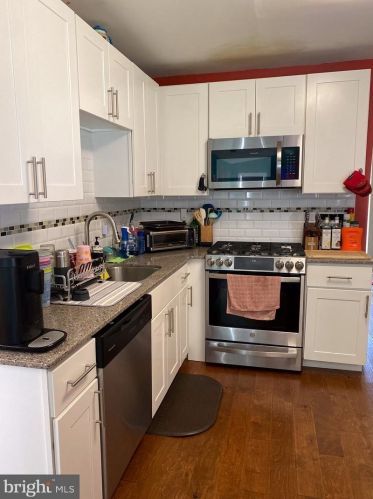 12 Brearly Dr, Erial, NJ 08081-4455